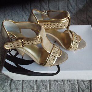 Ladies high heel shoes